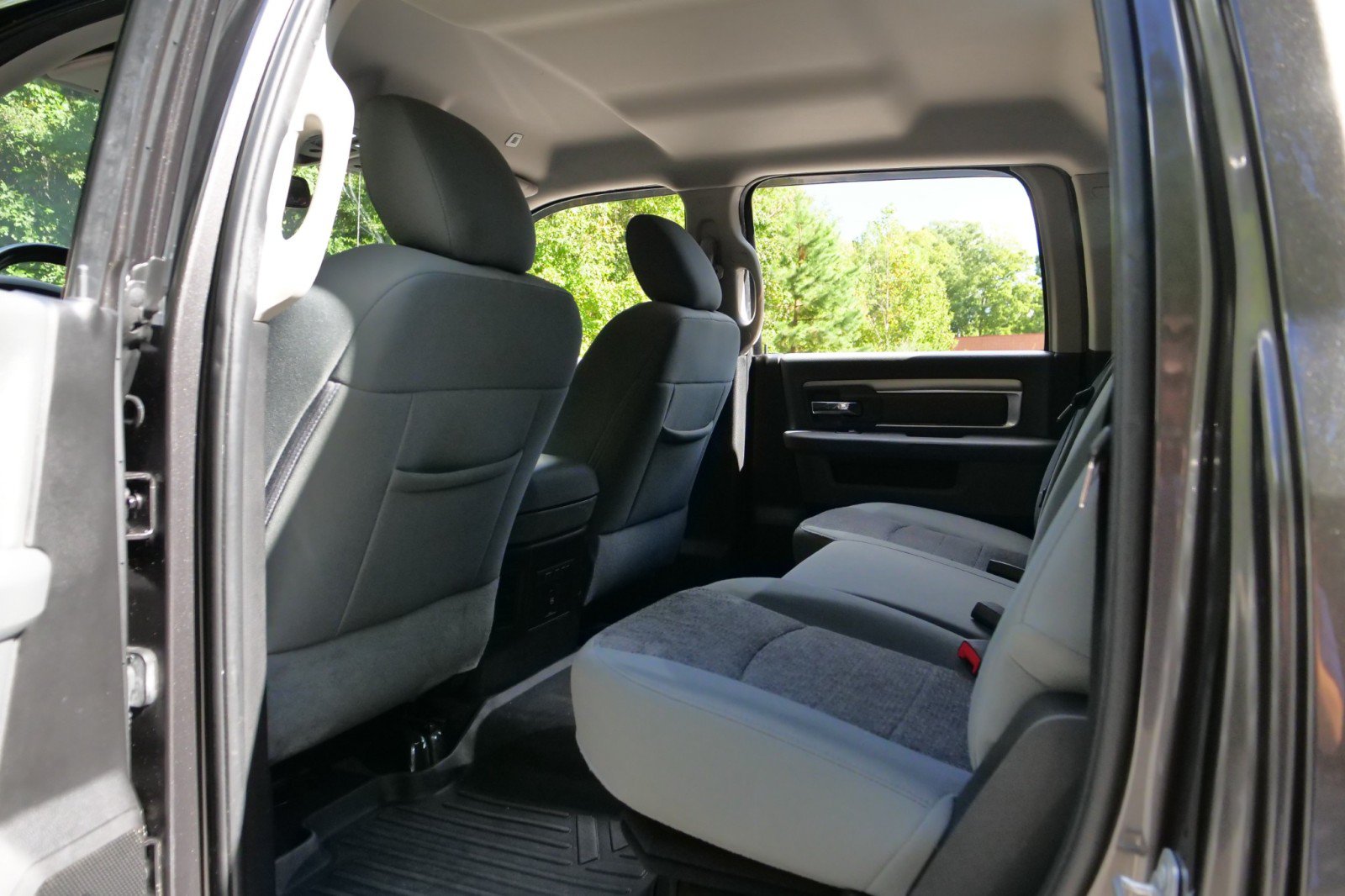Used 2017 RAM 1500 Big Horn AWD/4WD image 34