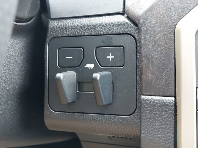 Certified 2025 Toyota Tacoma Limited AWD/4WD image 27