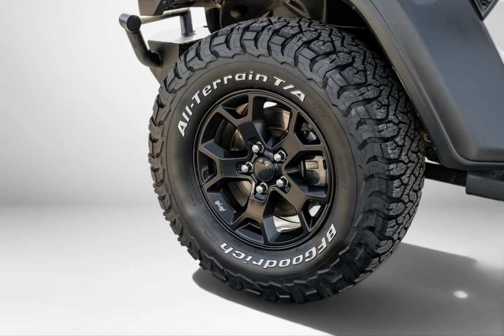 Used 2022 Jeep Wrangler Sport AWD/4WD image 31