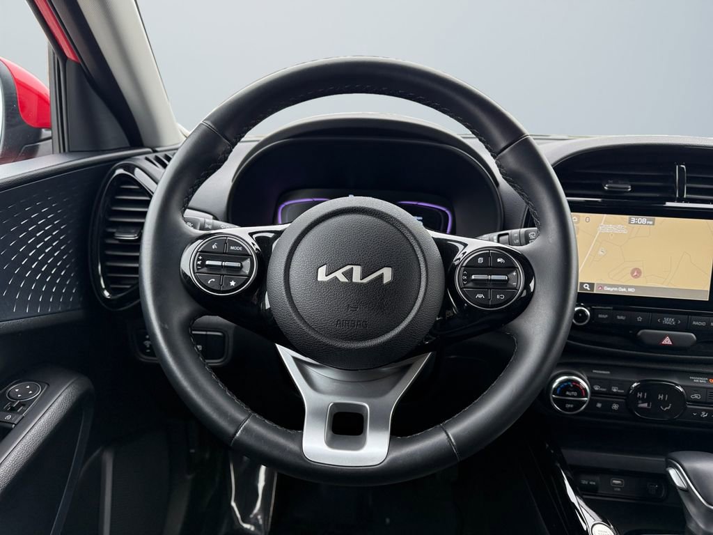 Used 2025 Kia Soul EX image 12