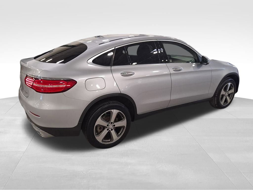Used 2017 Mercedes-Benz GLC 300 4MATIC Coupe image 5