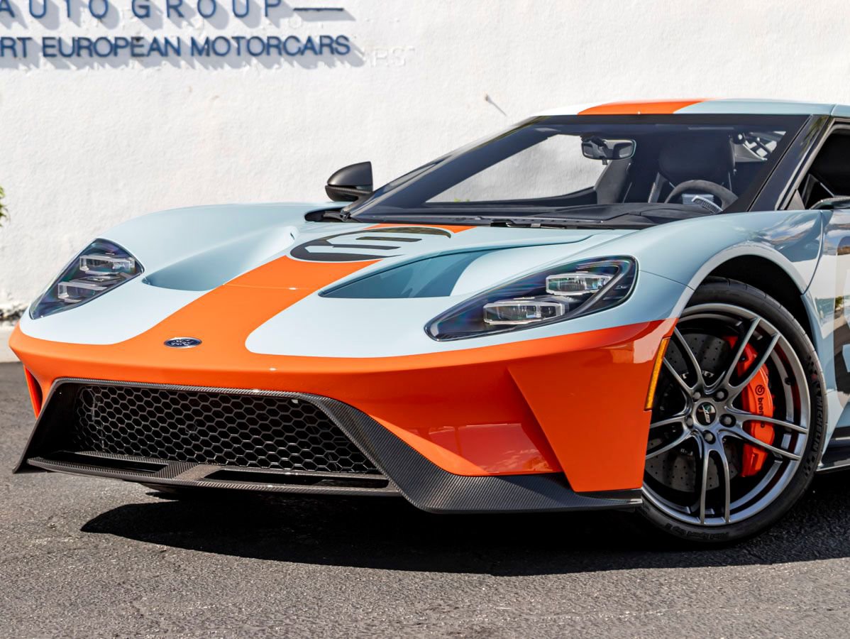 Used 2019 Ford GT RWD image 2