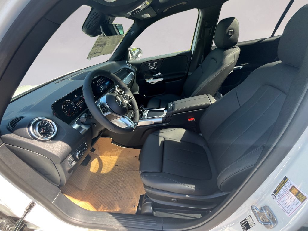 New 2026 Mercedes-Benz GLB 250 4MATIC image 6