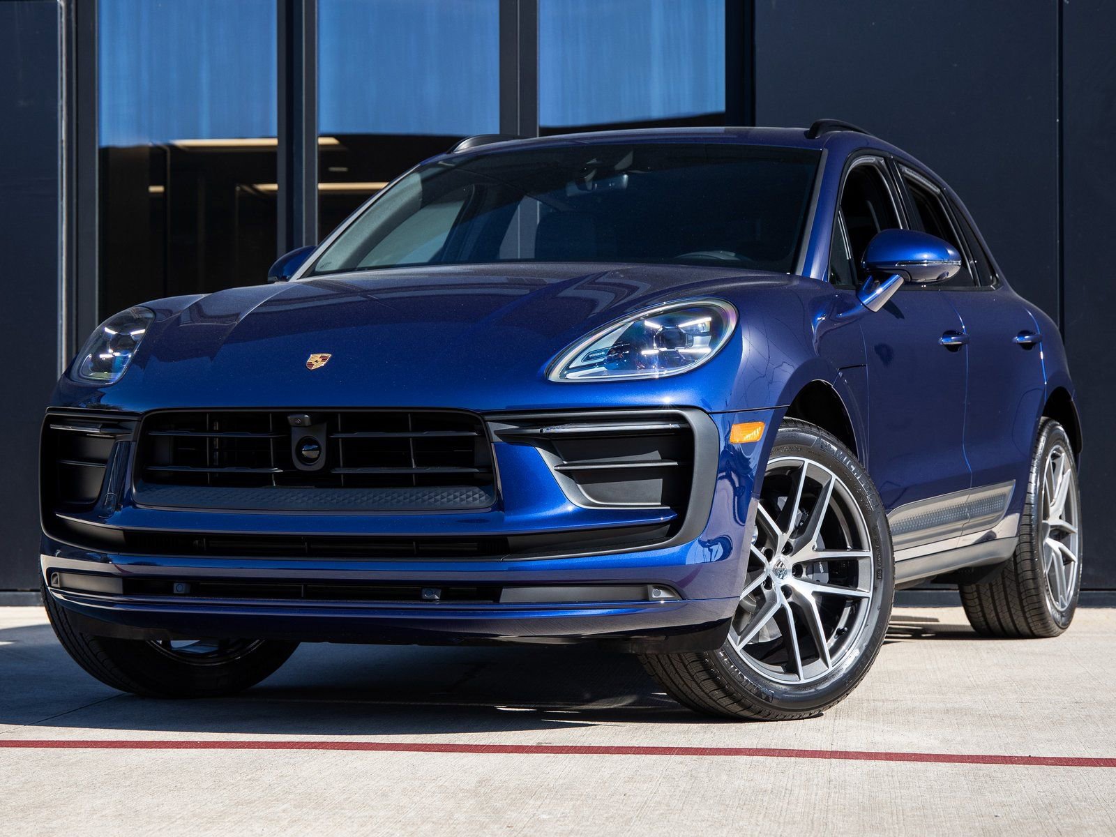 Certified 2026 Porsche Macan image 1