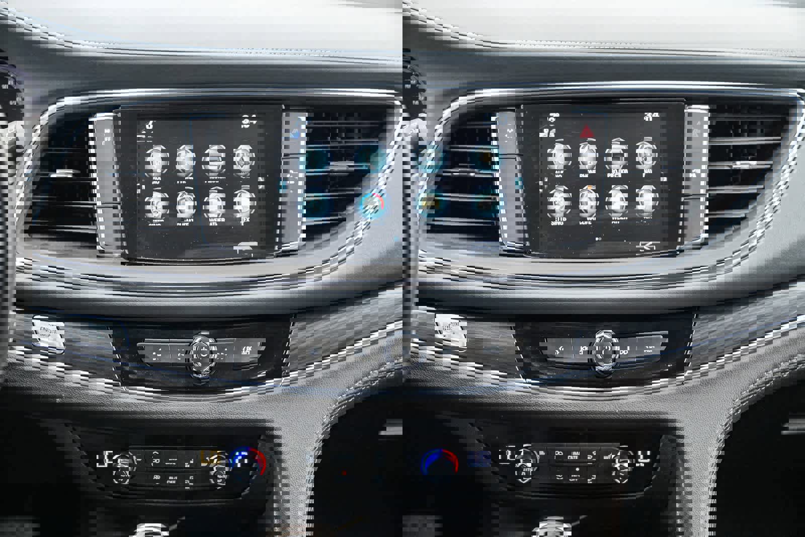 Used 2018 Buick Enclave Essence image 13