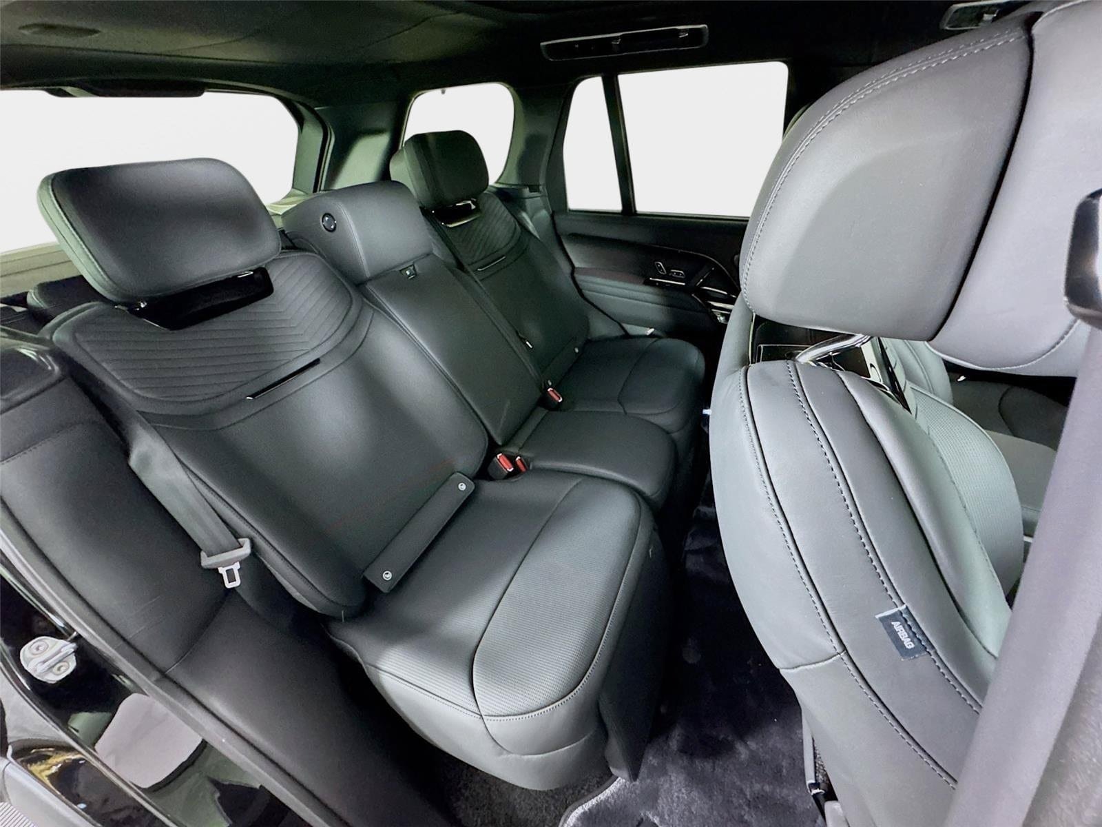 New 2026 Land Rover Range Rover SV AWD/4WD image 29
