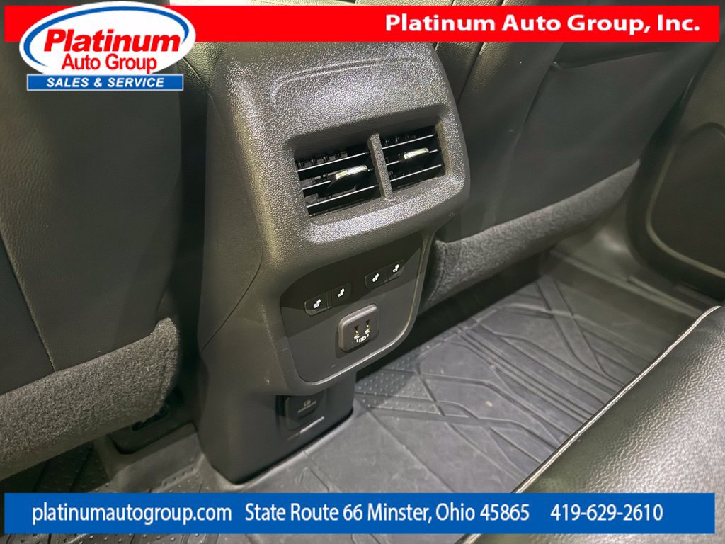 Used 2023 Chevrolet Equinox Premier FWD image 44