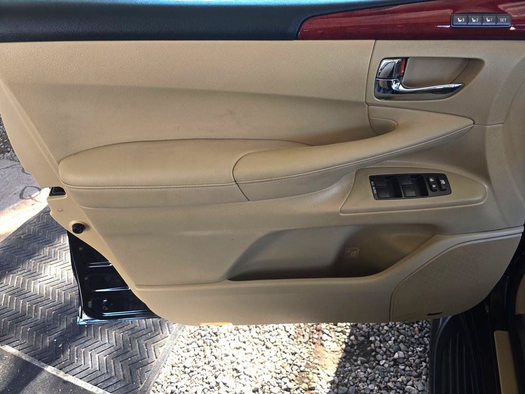 Used 2010 Lexus LX 570 4WD image 22