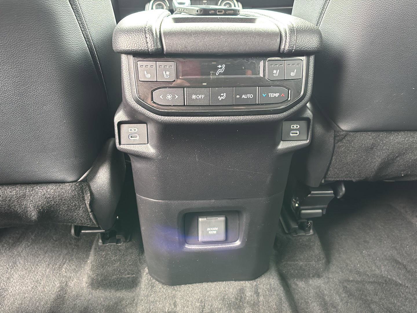 Used 2024 Toyota Grand Highlander AWD image 25