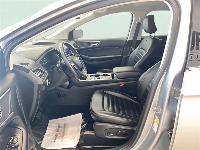 Used 2023 Ford Edge SEL image 16