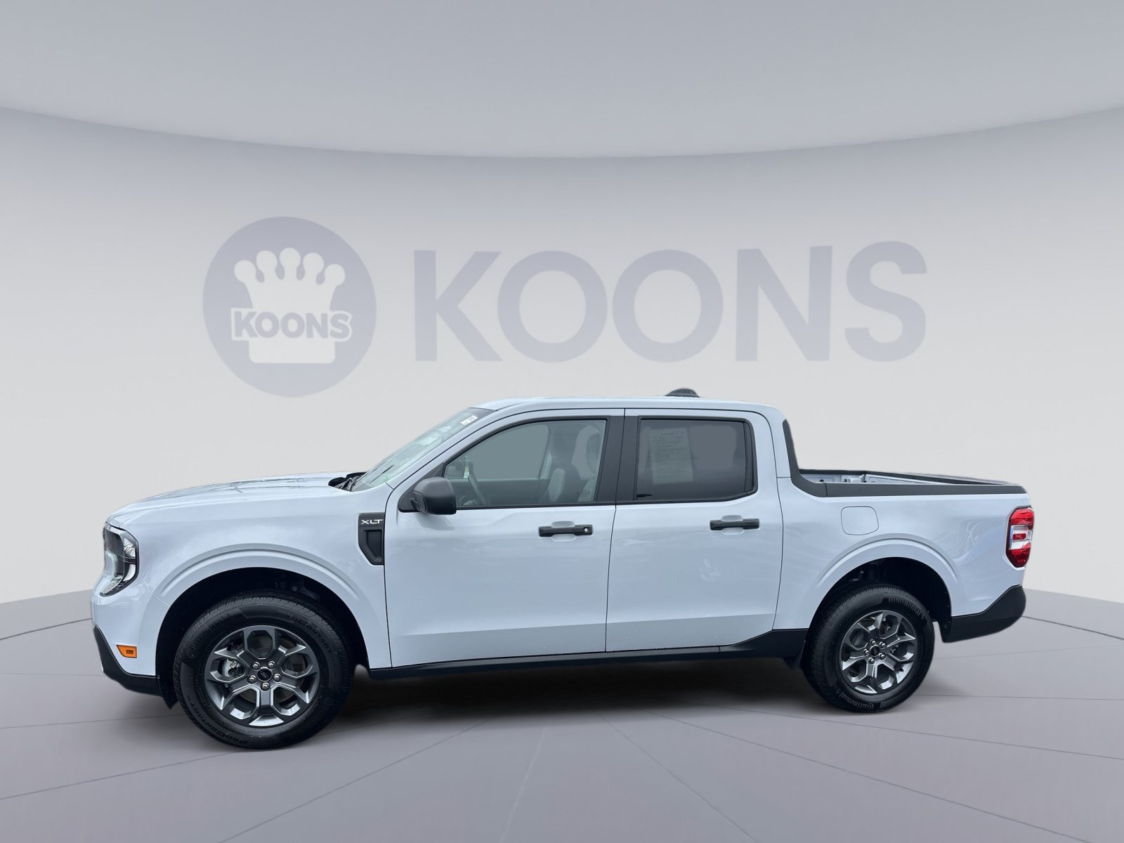 Used 2025 Ford Maverick XLT w/ Equipment Group 302A AWD/4WD image 13