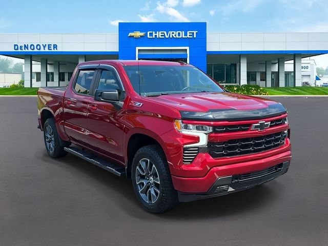 Used 2024 Chevrolet Silverado 1500 RST w/ Z71 Off-Road Package AWD/4WD image 7
