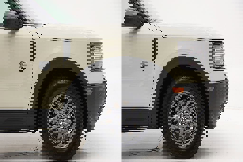 Used 2025 Ford Bronco Sport Big Bend w/ Convenience Package image 4