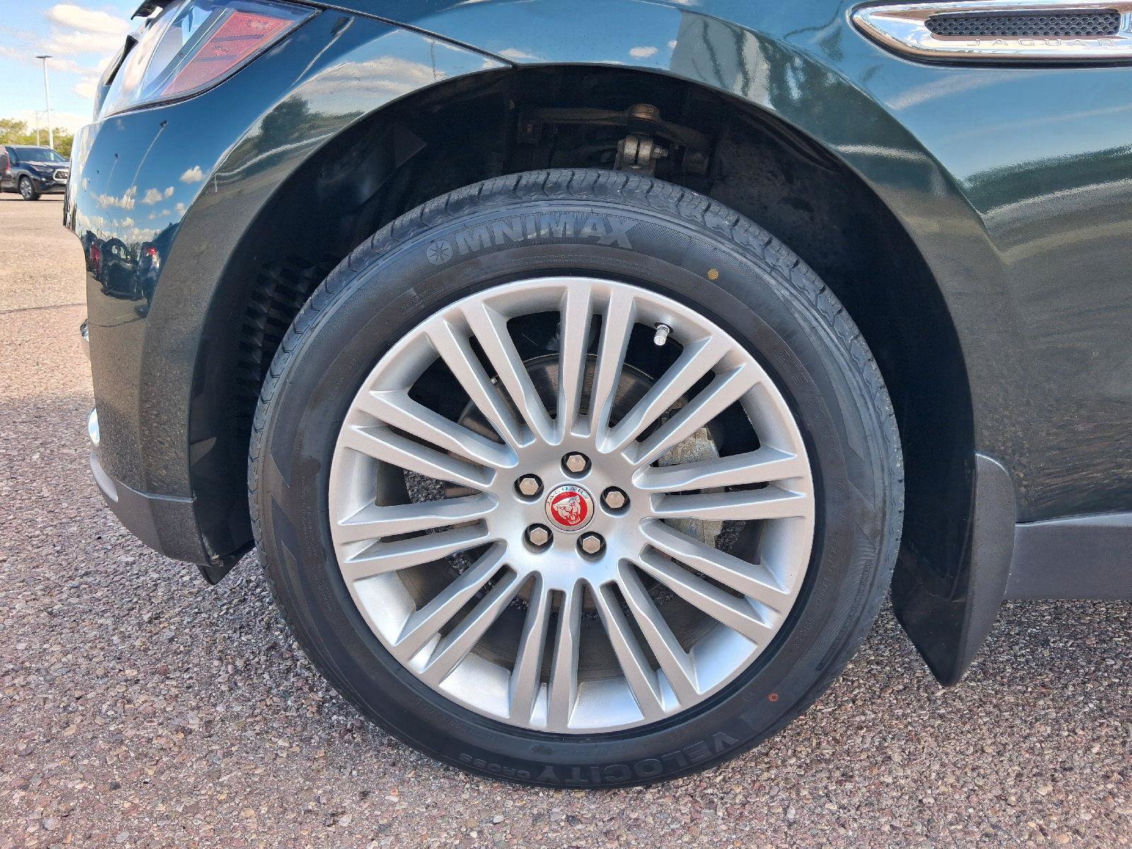 Used 2018 Jaguar F-PACE Premium AWD/4WD image 43