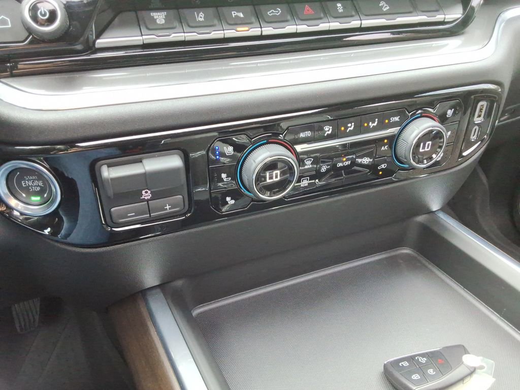 Certified 2026 Chevrolet Silverado 2500 High Country w/ High Country Premium Package AWD/4WD image 37