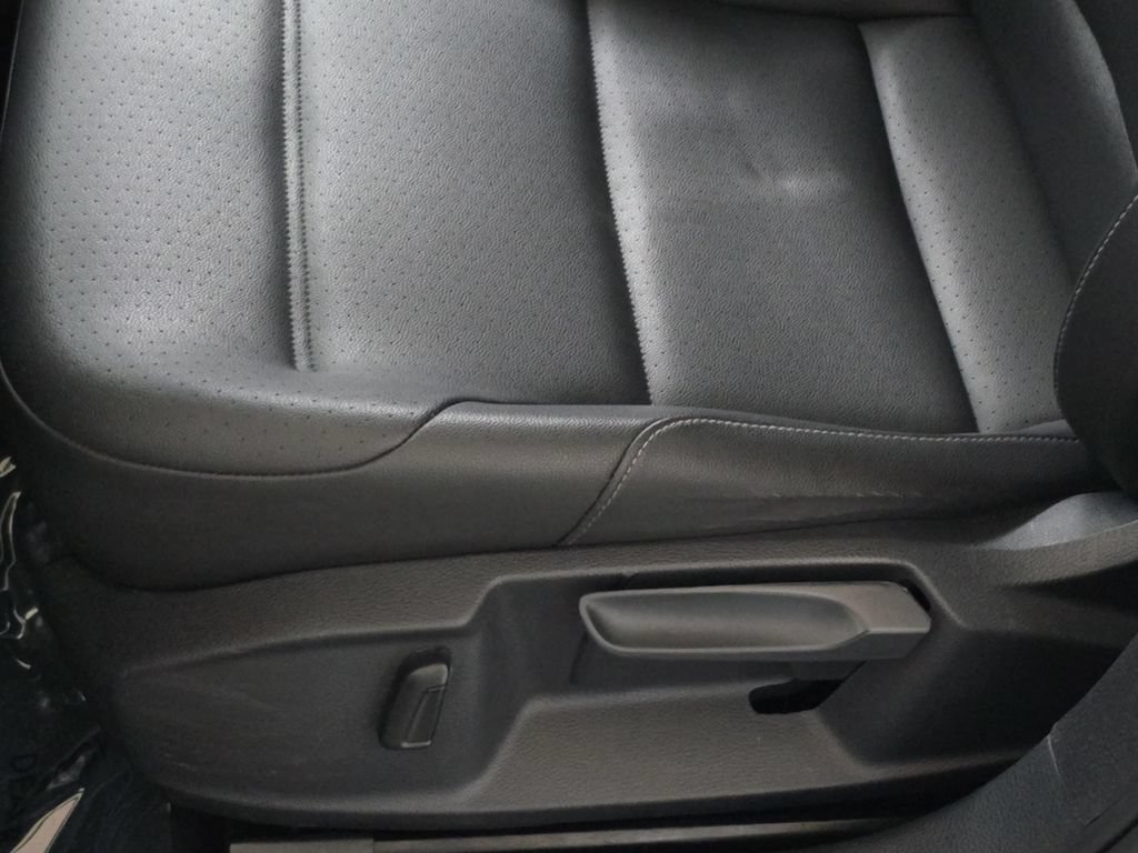Used 2019 Volkswagen Golf SE FWD image 29