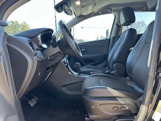 Used 2020 Chevrolet Trax LT w/ Driver Confidence Package image 10
