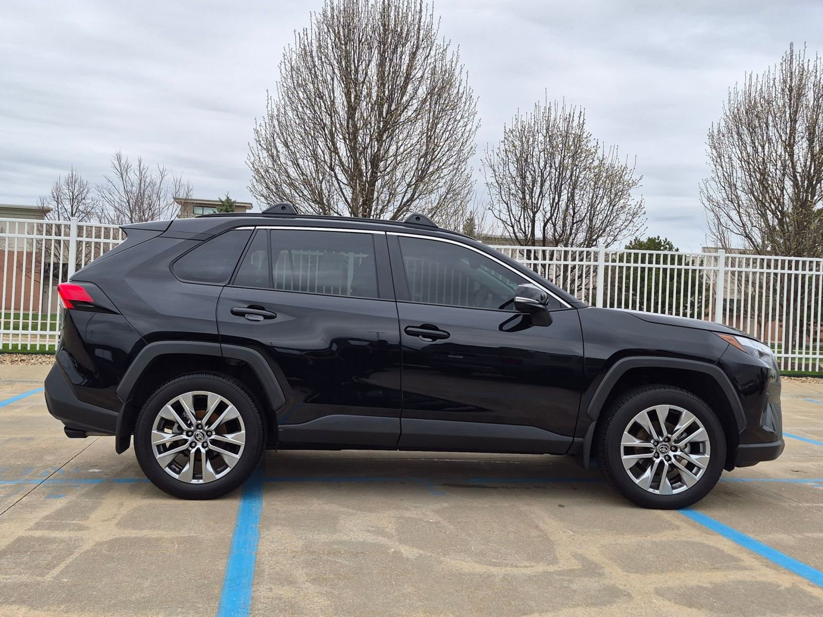 Used 2024 Toyota RAV4 XLE Premium w/ Weather Package image 5