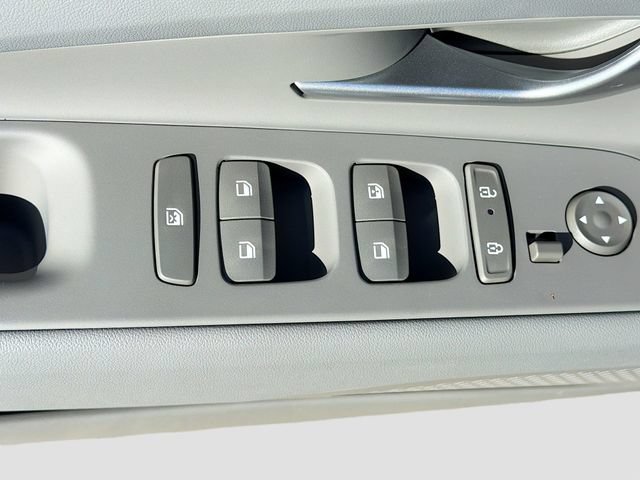 Certified 2026 Hyundai Elantra Sport FWD image 17
