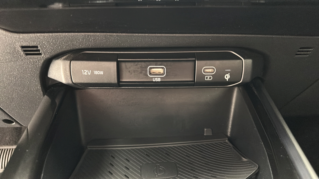 Used 2024 Kia Niro Wind w/ Wind Preserve Package FWD image 23