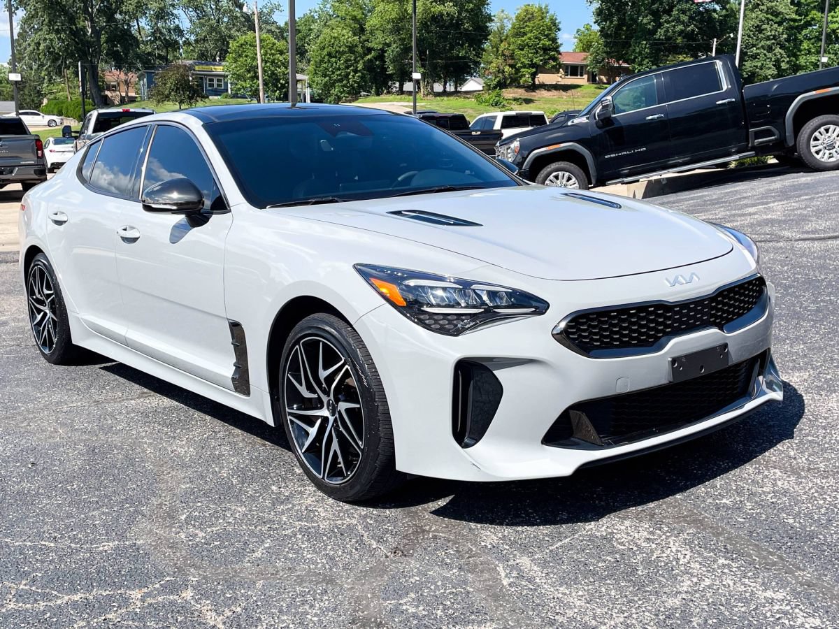 Used 2023 Kia Stinger GT-Line w/ Sun & Sound Package RWD image 2