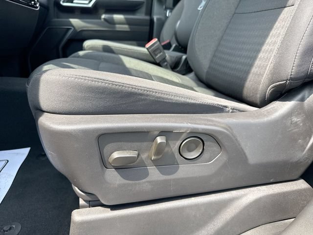 Used 2025 Chevrolet Silverado 2500 LT AWD/4WD image 12
