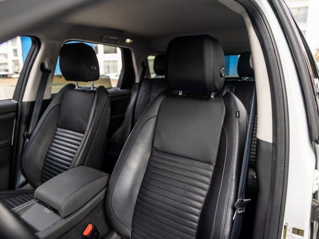 Used 2020 Land Rover Discovery Sport S image 5