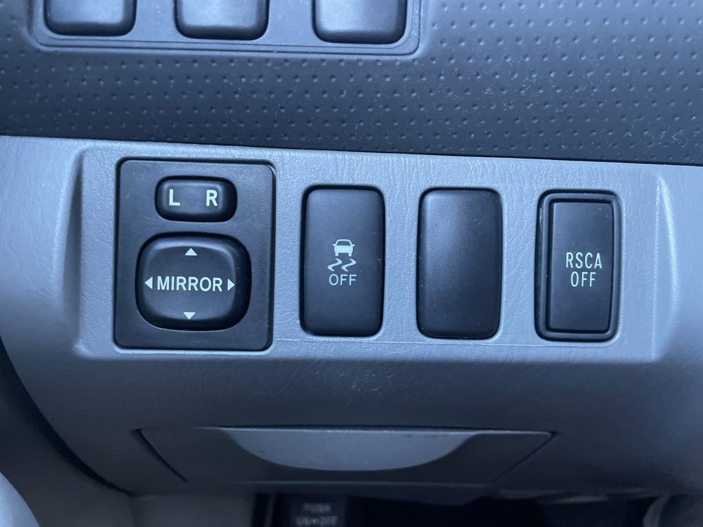 Used 2013 Toyota Tacoma 4x4 Access Cab image 19