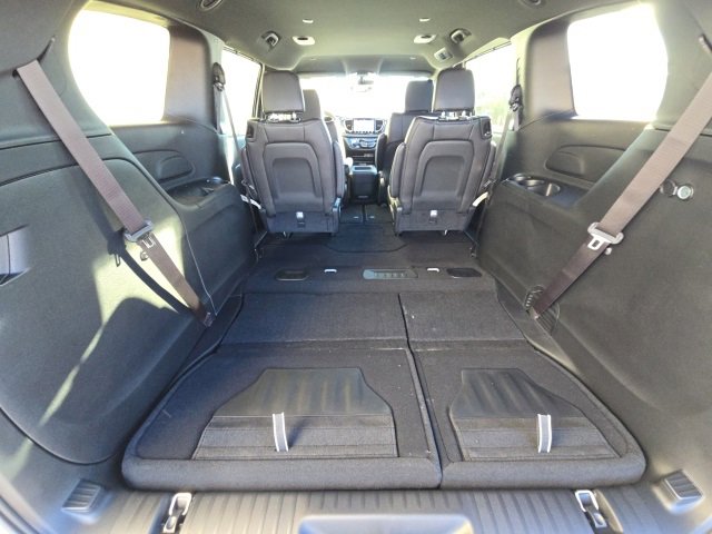 New 2026 Chrysler Pacifica Select image 12