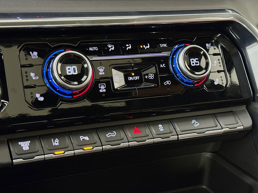 Used 2024 GMC Sierra 3500 Denali Ultimate image 18