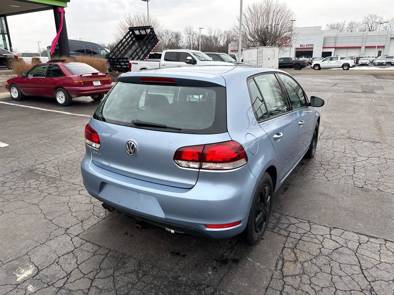 Used 2011 Volkswagen Golf 4-Door image 8