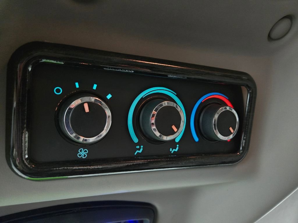 New 2024 GMC Savana 2500 image 38