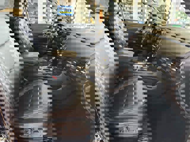 Used 2023 Chevrolet Traverse LT image 35