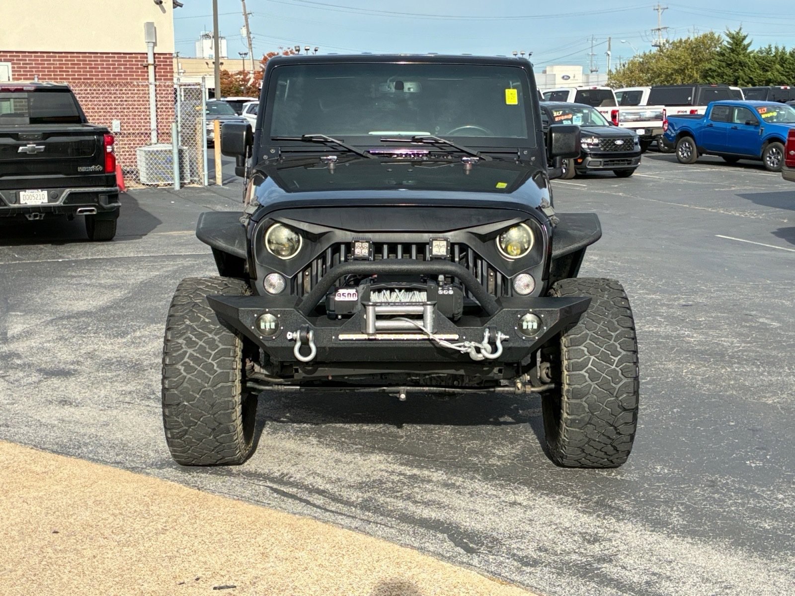 Used 2015 Jeep Wrangler Unlimited Sahara w/ Connectivity Group AWD/4WD image 8