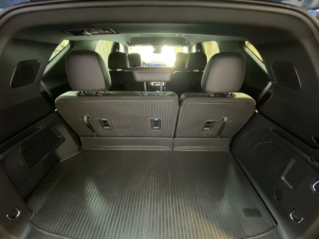 Used 2026 Chevrolet Traverse Z71 w/ Enhanced Driving Package AWD/4WD image 32