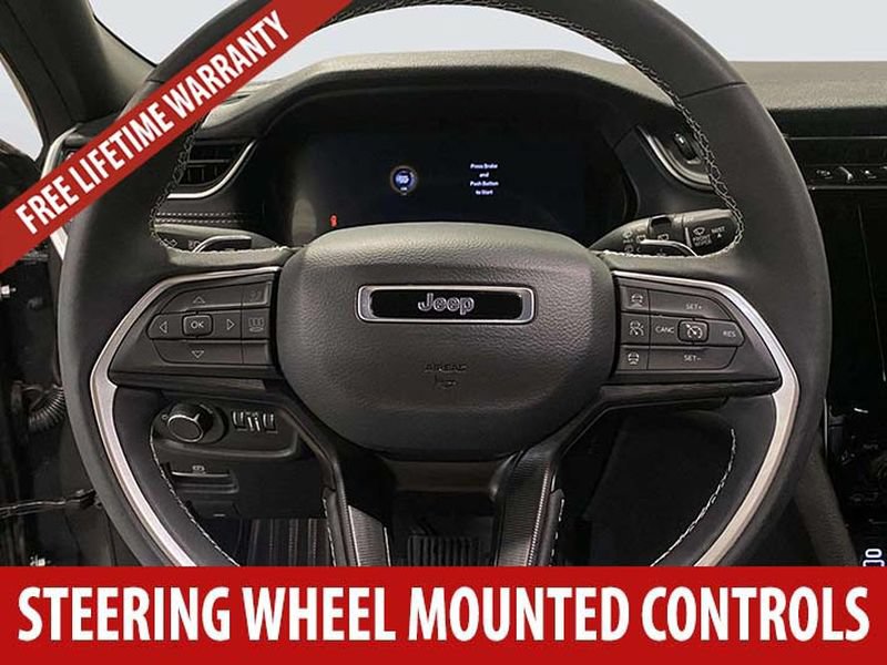 Used 2025 Jeep Grand Cherokee Laredo X w/ Luxury Tech Group I AWD/4WD image 11