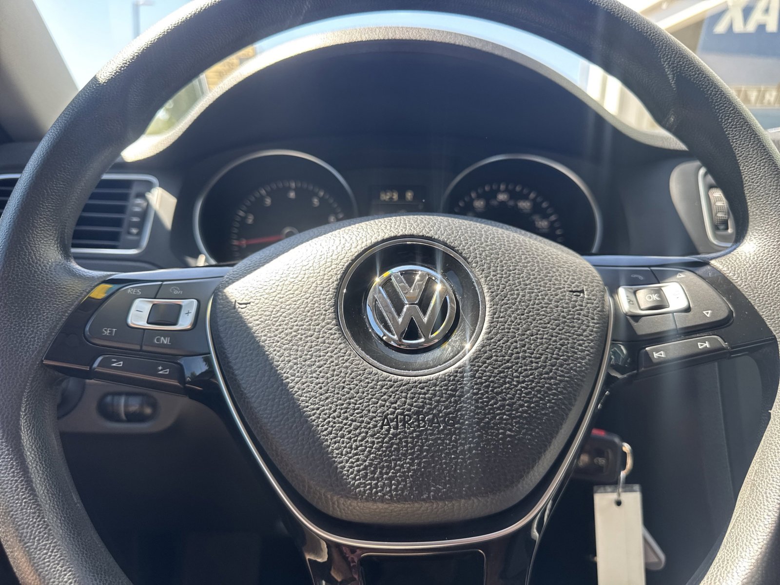 Used 2017 Volkswagen Jetta S image 29