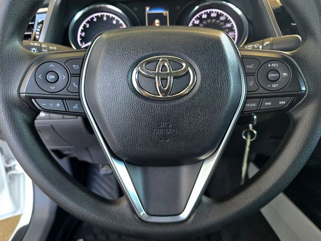 Used 2018 Toyota Camry LE FWD image 13