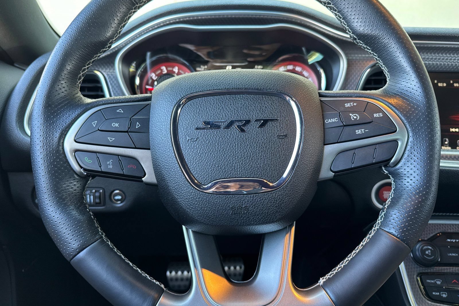 Used 2016 Dodge Challenger SRT Hellcat RWD image 22
