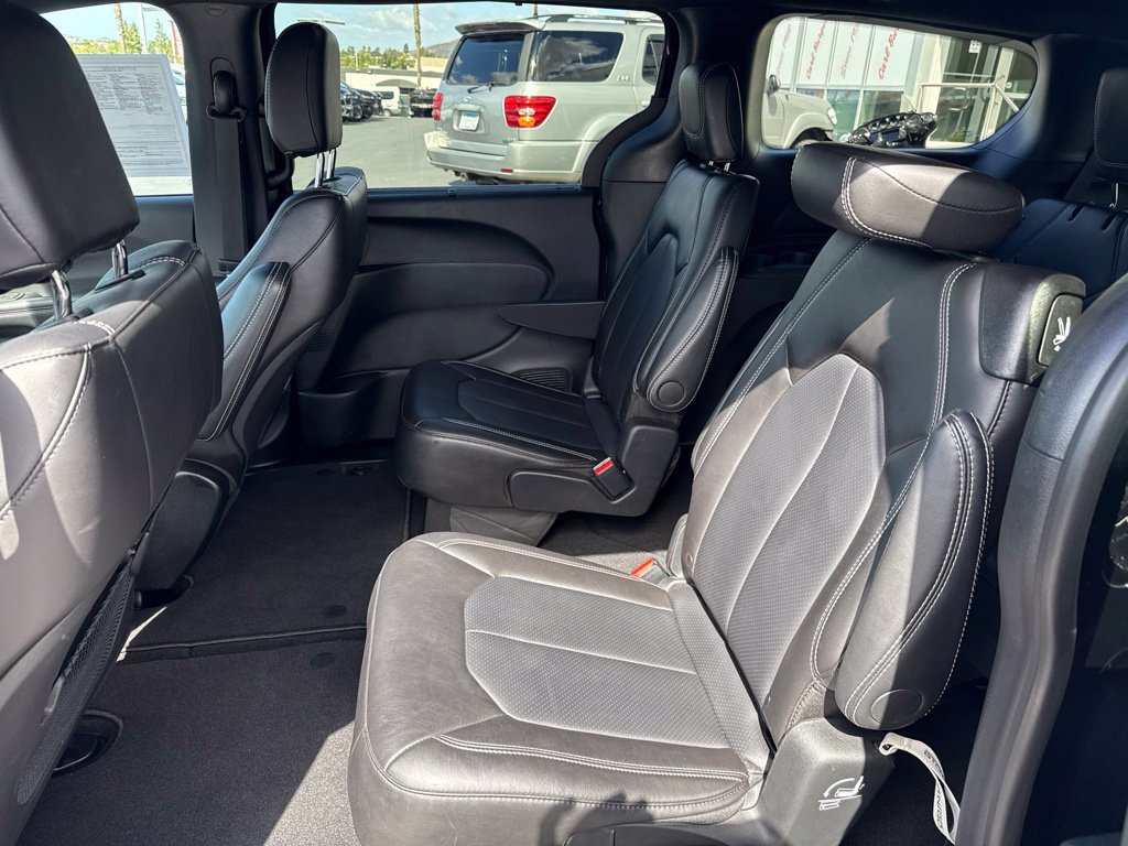 Certified 2026 Chrysler Pacifica Select FWD image 15