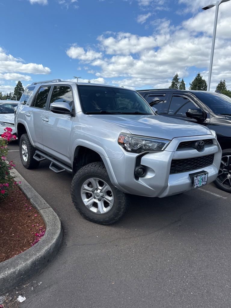 Used 2015 Toyota 4Runner SR5 AWD/4WD image 2