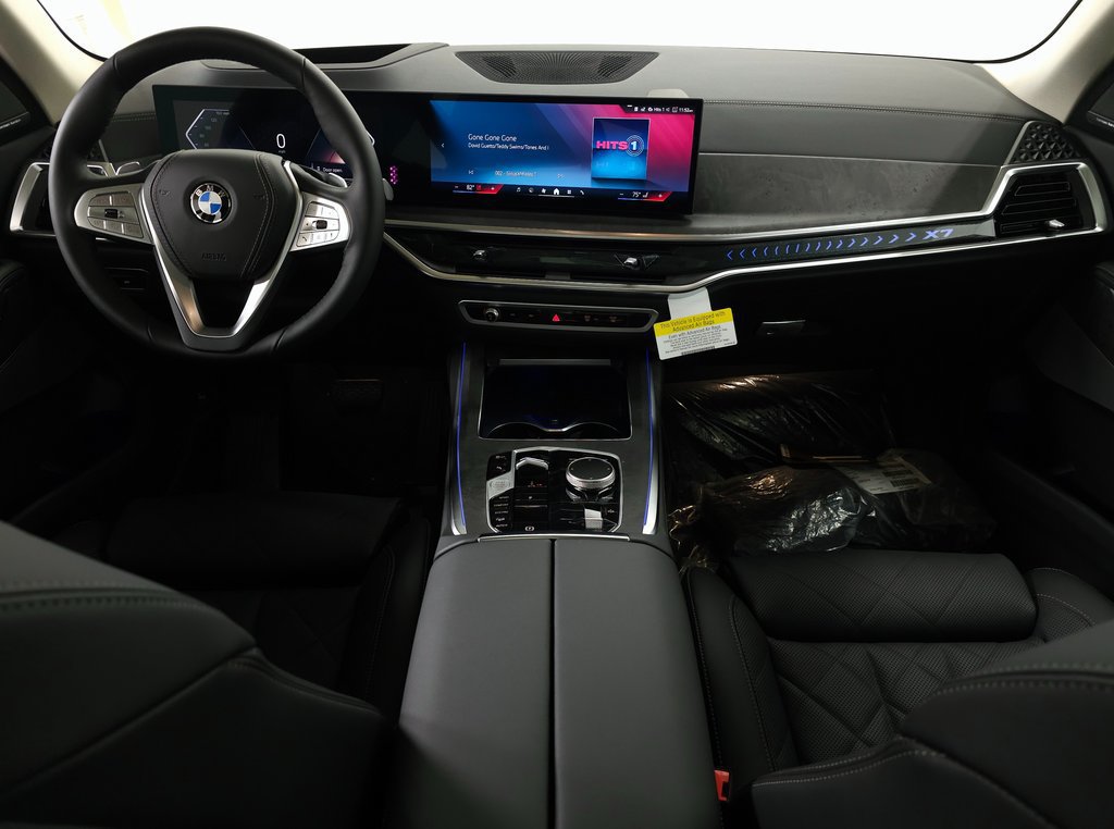 Used 2026 BMW X7 xDrive40i AWD/4WD image 8