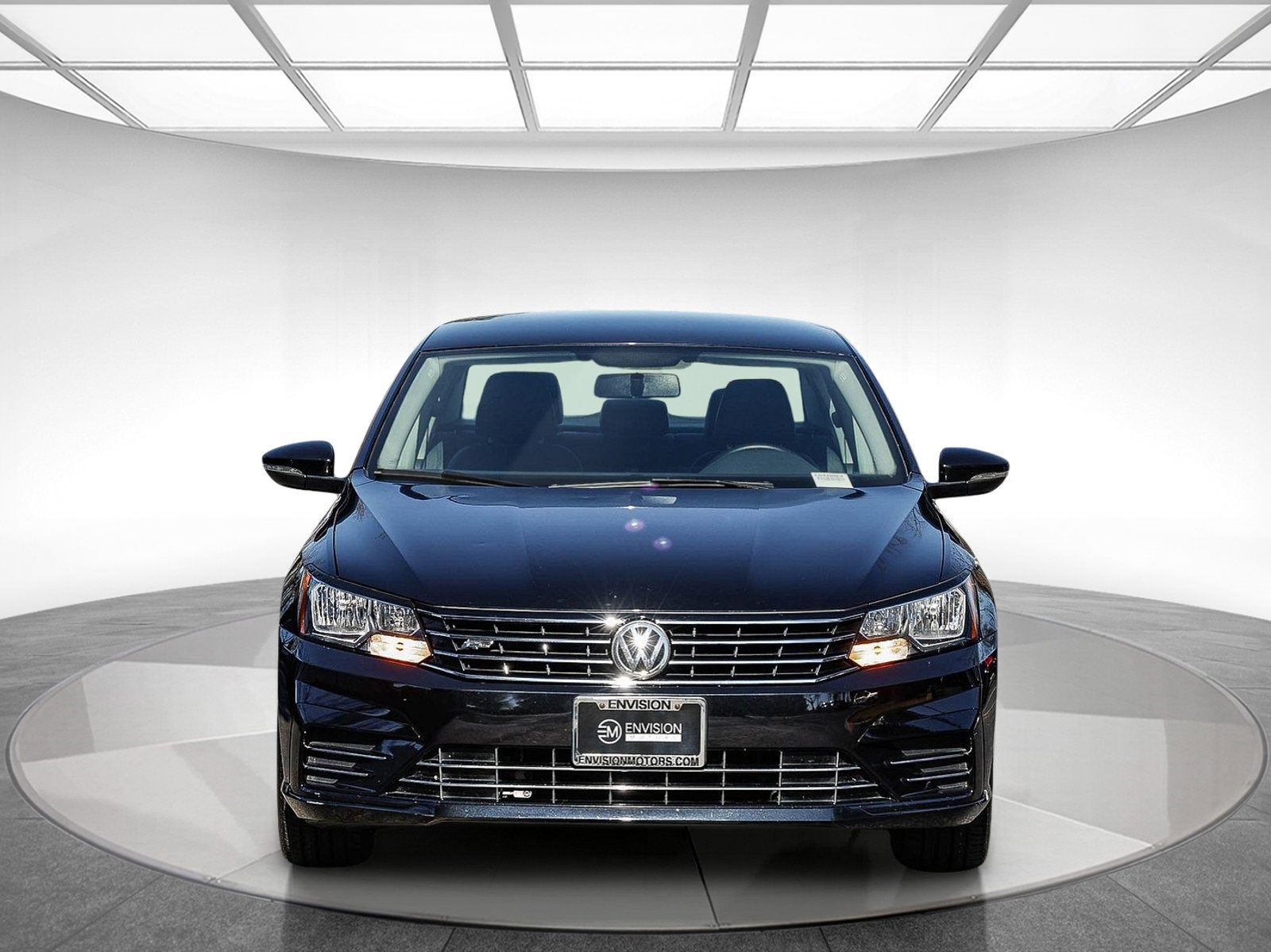 Used 2018 Volkswagen Passat 2.0T R-Line image 6