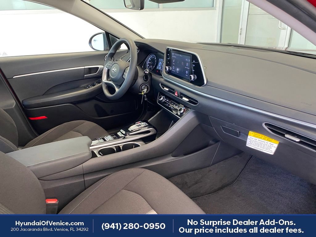 Certified 2023 Hyundai Sonata SE w/ Cargo Package FWD image 29