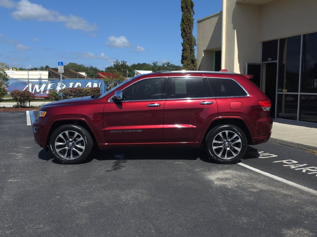 Used 2018 Jeep Grand Cherokee Overland RWD image 9