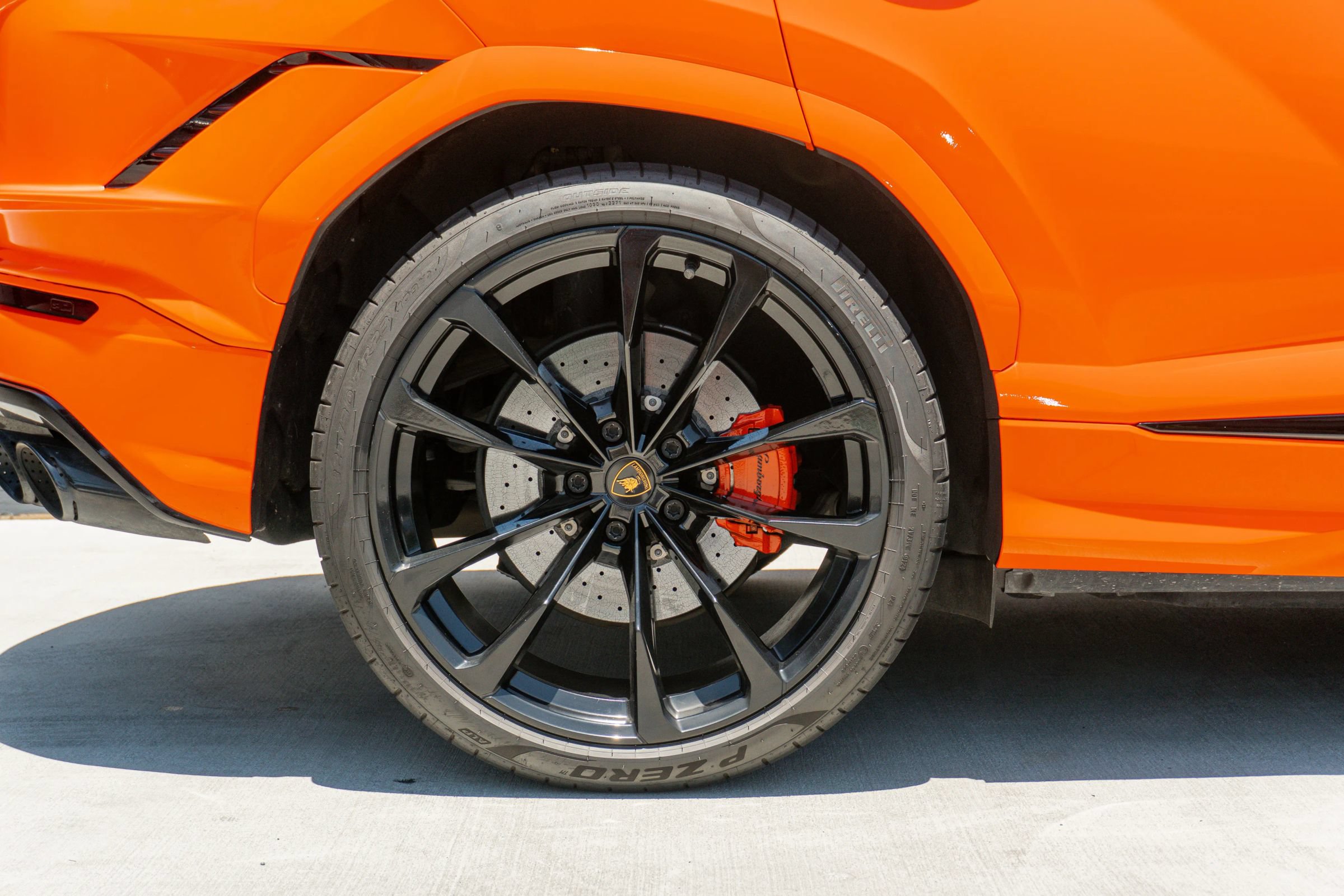 Used 2023 Lamborghini Urus S AWD/4WD image 34