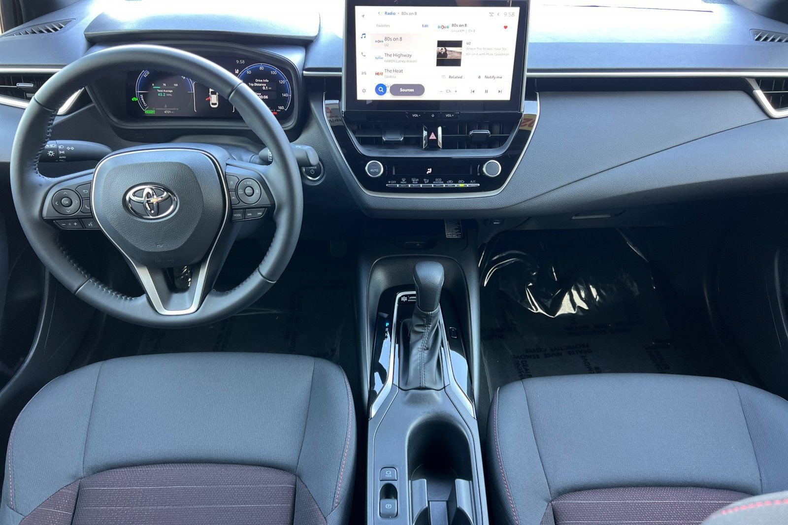 Certified 2026 Toyota Corolla SE w/ SE Premium Package FWD image 28