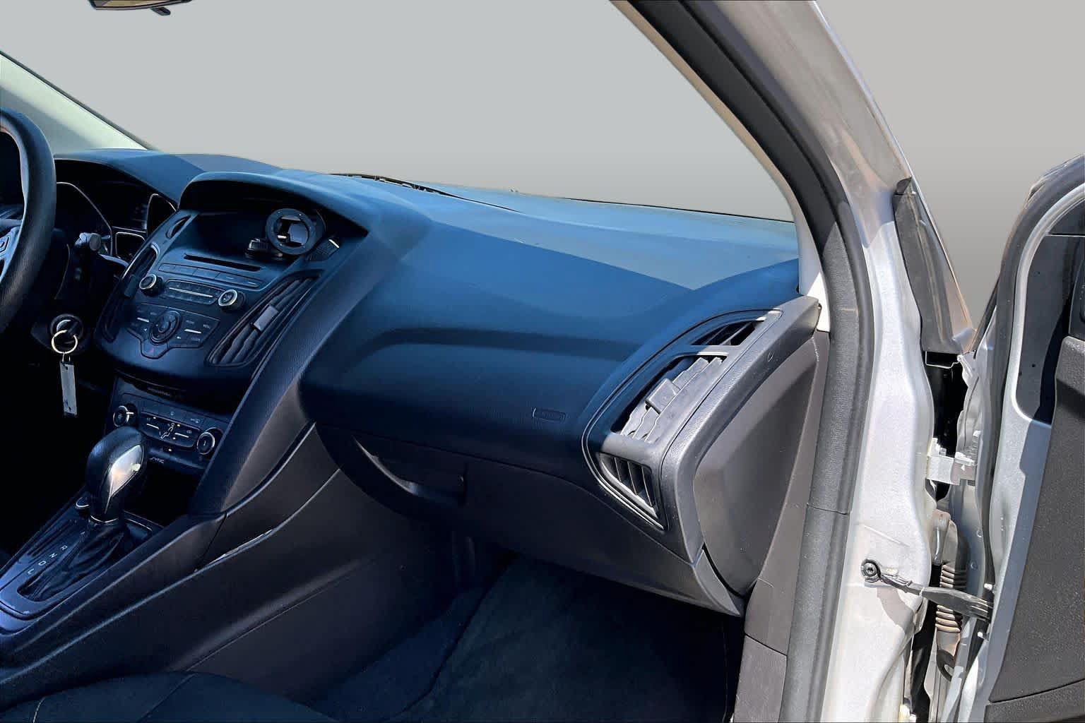 Used 2015 Ford Focus S FWD image 17