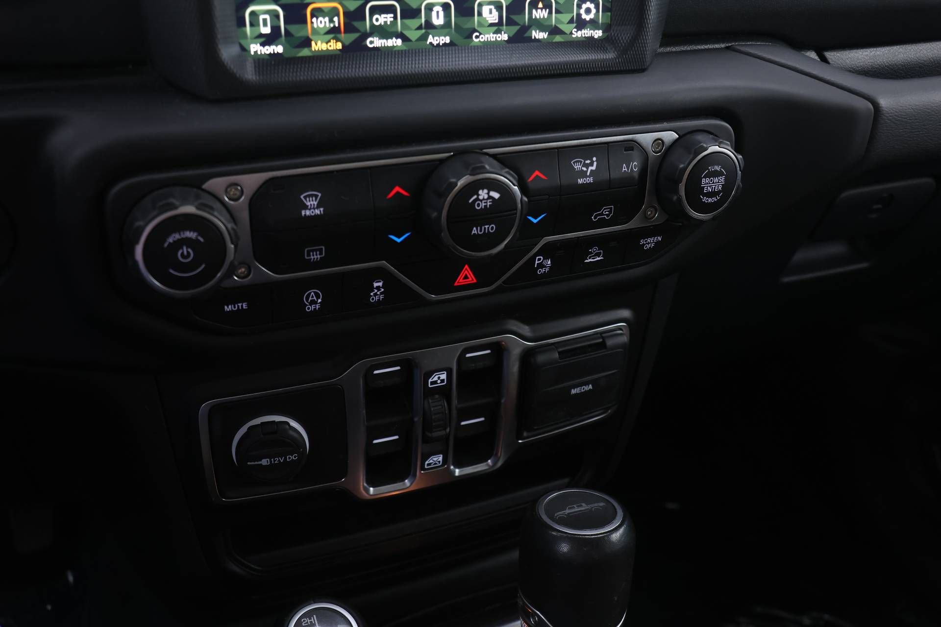 Used 2020 Jeep Gladiator Overland AWD/4WD image 8