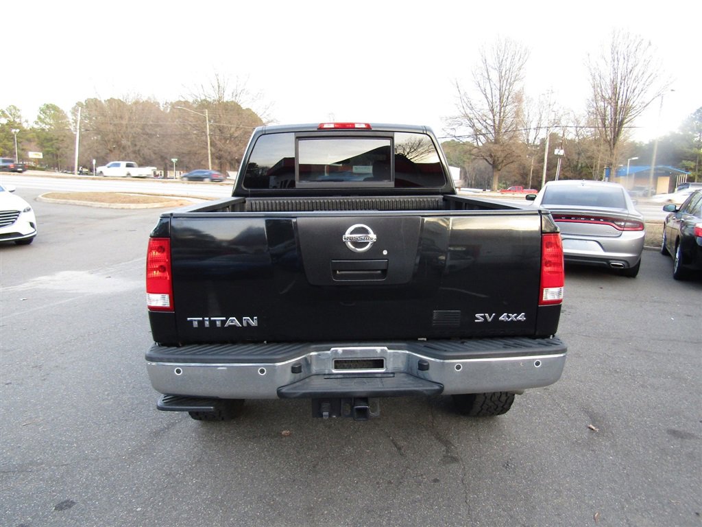 Used 2012 Nissan Titan SV w/ SV Value Truck Pkg image 8